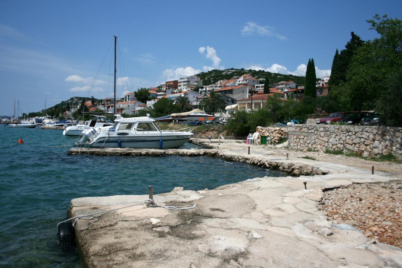 Apartments By The Sea Tisno, Murter - 5141 מראה חיצוני תמונה